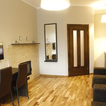 Meness Apartamenti 采西斯 外观 照片