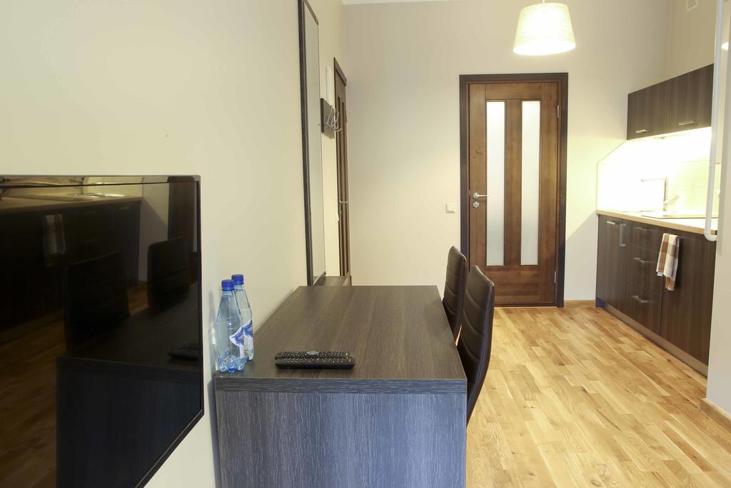 Meness Apartamenti 采西斯 外观 照片