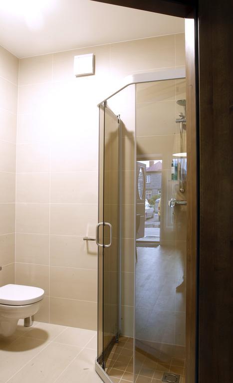 Meness Apartamenti 采西斯 外观 照片